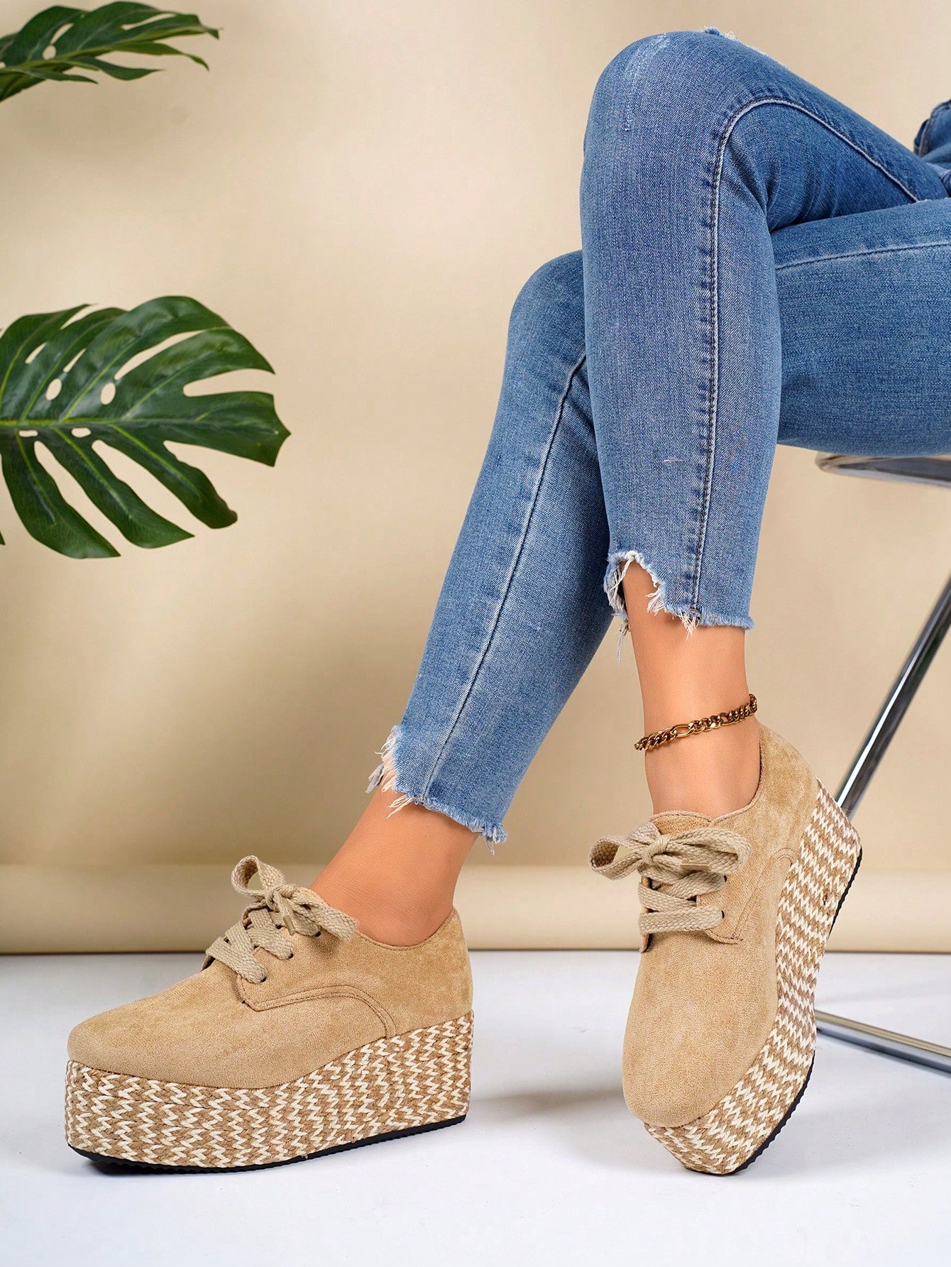 Get ready to strut your stuff this summer with our Chic Summer Comfort sandals! Featuring a plus size fit and stylish colorblock design, these woven straw sandals will keep you comfortable and on-trend all season long. With lace-up detailing, you'll be ready to take on any adventure with ease.