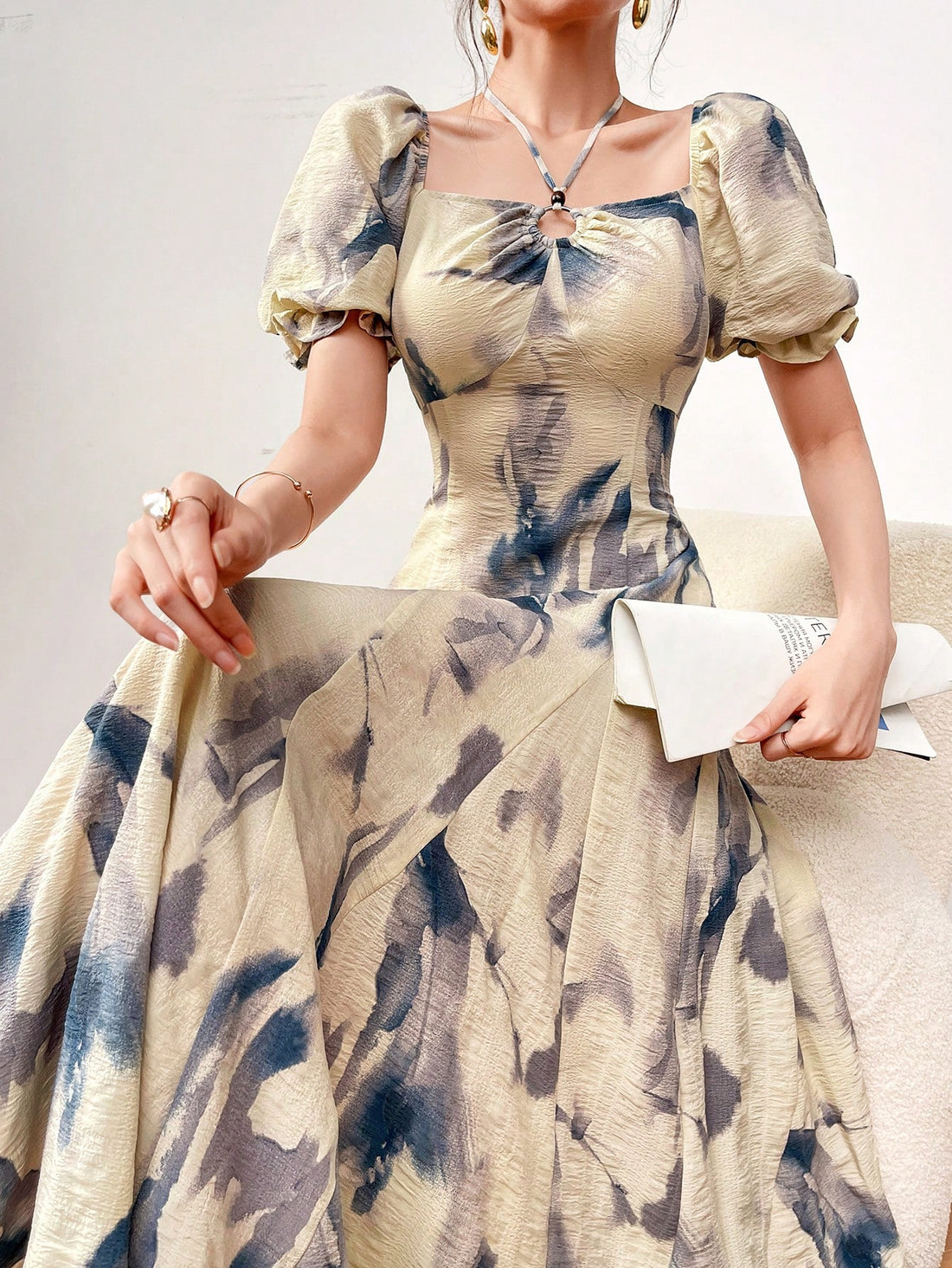 Stay stylish and elegant this summer with our Chic Summer Elegance dress! Featuring a beautiful floral print and a flattering pleated design with a trendy square neckline, this dress is the perfect addition to your wardrobe. Perfect for any occasion, this dress will make you stand out and look effortlessly chic.