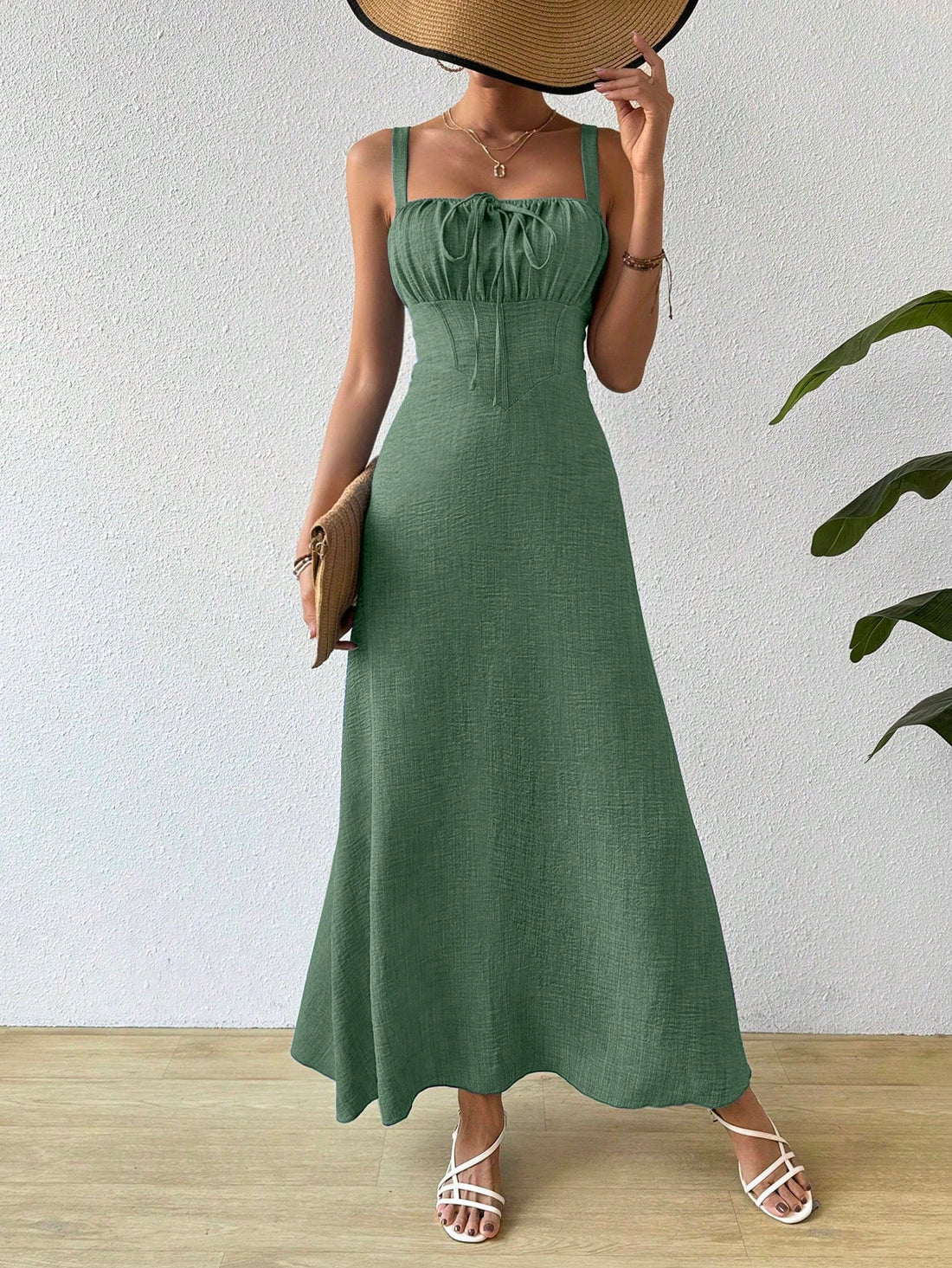Elevate your summer wardrobe with our Chic Summer Essential: Solid Color Square Neck Waist-Cinched Dress. Featuring a flattering square neck and waist-cinched design, this dress allows you to showcase your curves while staying comfortable. Perfect for any occasion, this must-have dress is sure to become a staple in your closet.