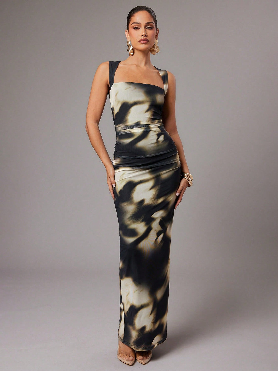 Step into playful elegance with this Chic Tie-Dye Swan Collar Slim Fit Maxi Dress. Its flattering slim fit and eye-catching tie-dye pattern bring a fresh twist to business casual, while the swan collar adds a touch of whimsy. Perfect for making a confident statement from meetings to after-hours, this dress combines comfort and style effortlessly.
