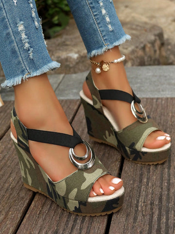 Expertly designed for outdoor adventures, our Chic Waterproof Wedge Sandals offer both style and functionality with a metallic buckle and waterproof material. Stay comfortable and on-trend with these versatile sandals, ready to take on any terrain.