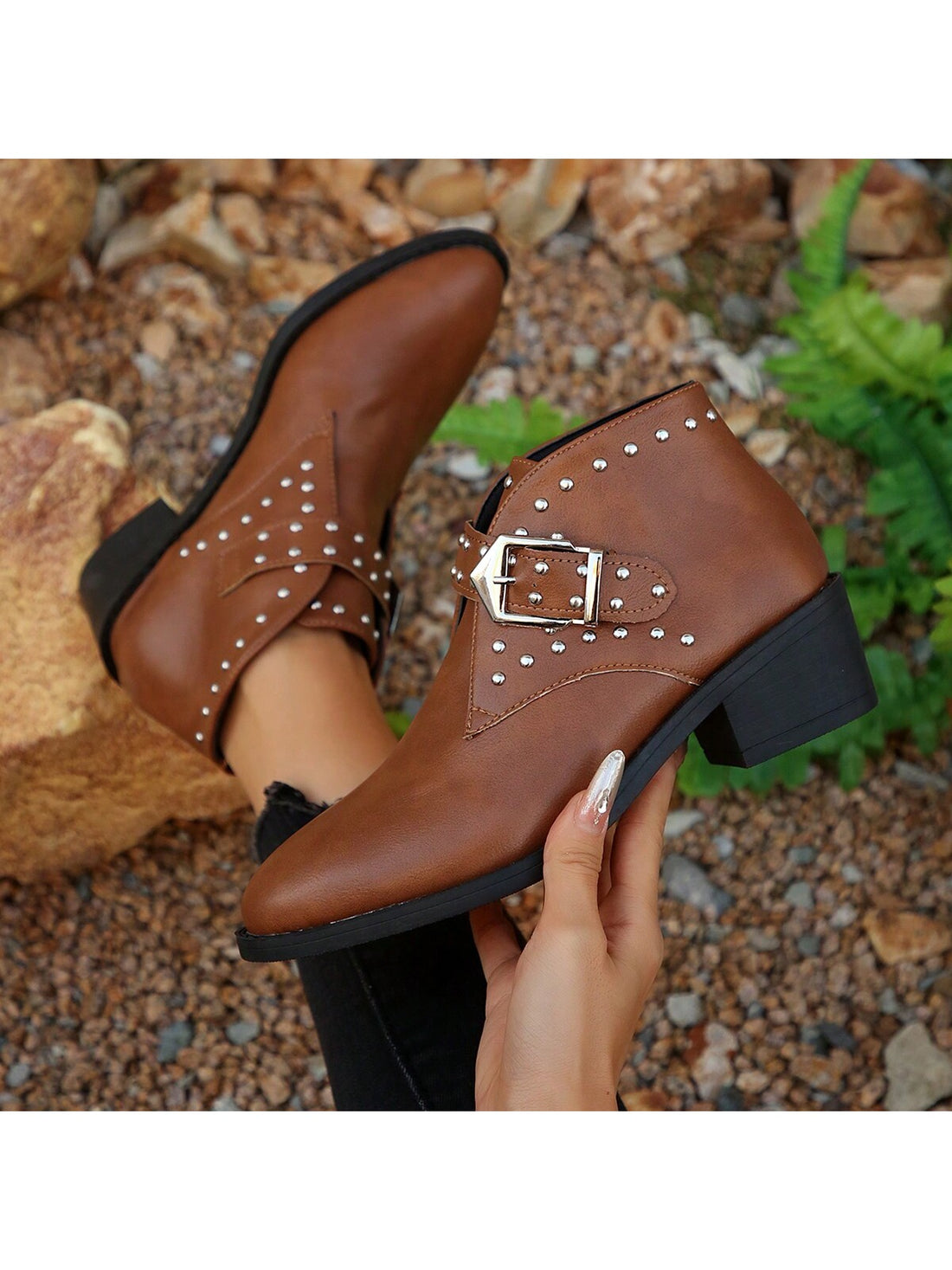 Elevate your style with our Chic Western Ankle Boots! These trendy boots in black and brown will add a touch of glamour to any outfit. With their comfortable fit and modern design, they are perfect for any occasion. Be the talk of the town with these short boots!