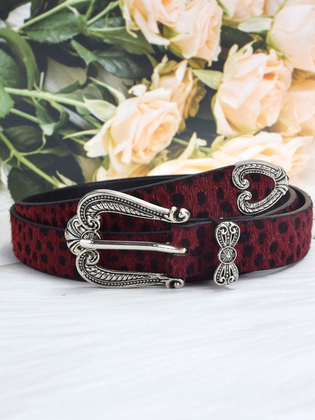 Introducing the Chic Wine Red Y2K Leopard Print Luxury Belt, the perfect addition to your wardrobe. Elevate your dress style with this sleek and stylish belt. Featuring a bold leopard print design, this belt provides a touch of luxury to any outfit. Upgrade your fashion game now.