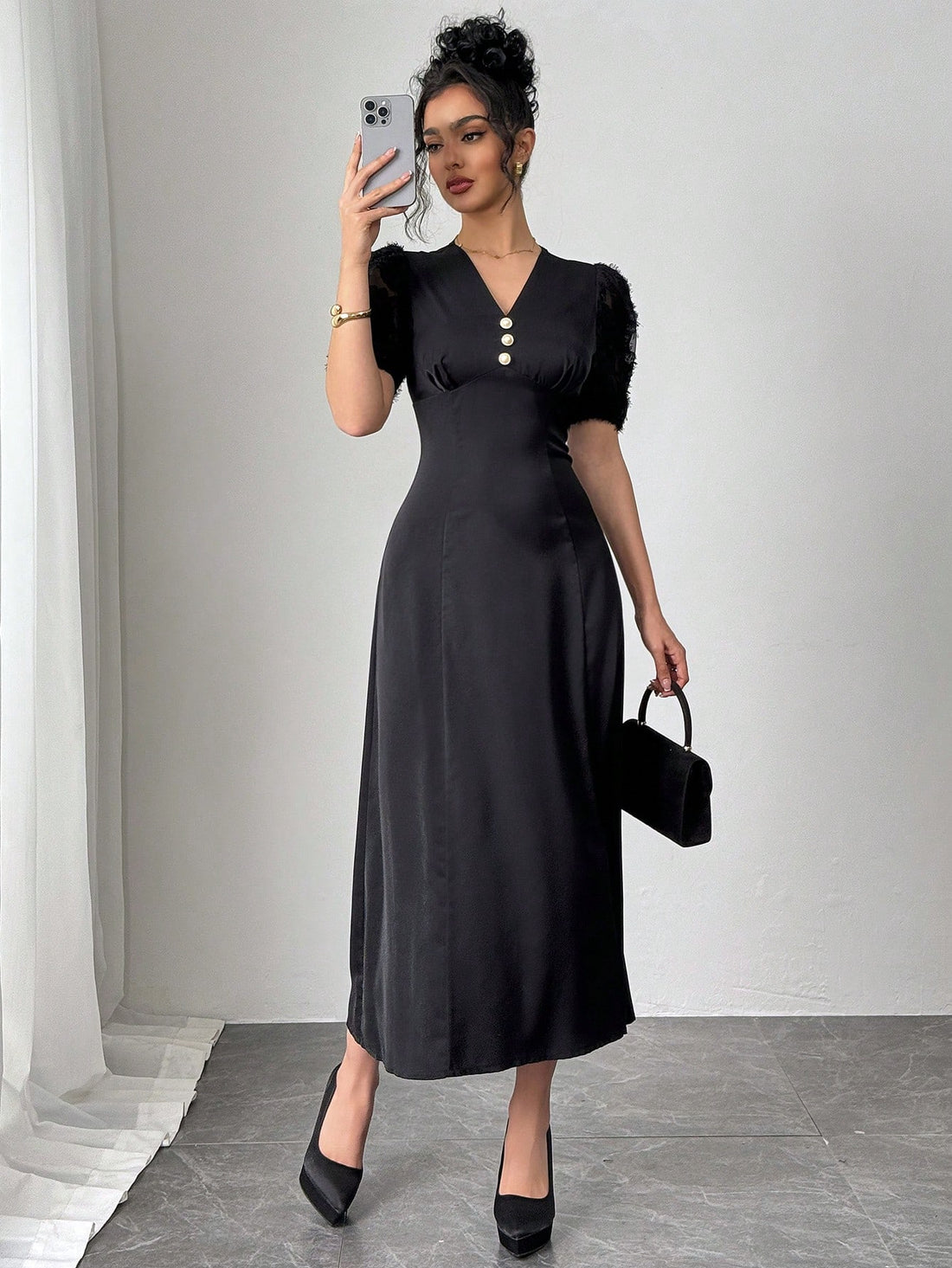 Introducing the Chic Women's Elegant Solid Color Puff Sleeve Cutout Dress, the ultimate choice for effortless style. Featuring a chic and elegant design, this dress will effortlessly elevate your wardrobe. With its solid color and trendy puff sleeves, you'll be the talk of the town. Upgrade your style with this statement dress!