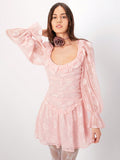 Experience elegance and style with our Chic Women's Patchwork Ruffle Hem Pleated Dress. Perfect for any occasion, this dress features a unique patchwork design and playful ruffle hem. Stay stylish and confident wherever you go!