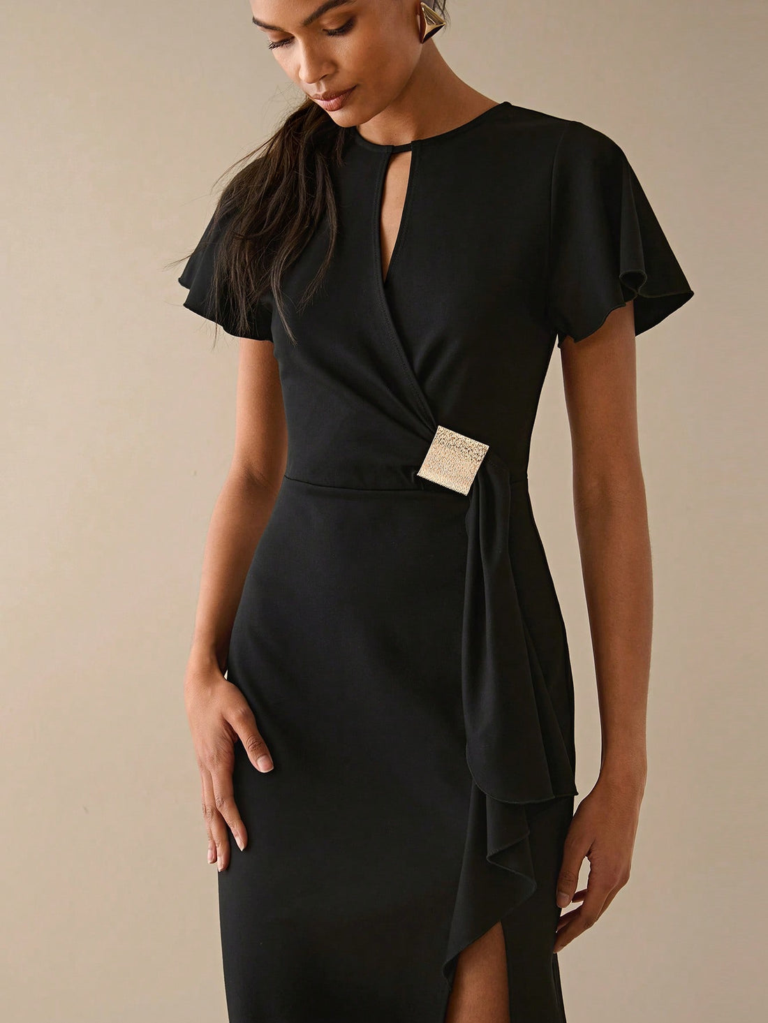 Step into summer with this chic women's wrap dress, designed to turn heads with its solid color and flirty slit hem. Lightweight and breezy, it effortlessly combines comfort and style for any sunny occasion. Wrap yourself in elegance and let your playful side shine!