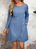 Elevate your autumn style with our Chic and Casual Denim Dress! Featuring a trendy button design and convenient pockets, this dress effortlessly combines fashion and practicality. Perfect for any occasion, it's a must-have addition to your wardrobe. Elevate your everyday outfit with this versatile dress and stand out in style!