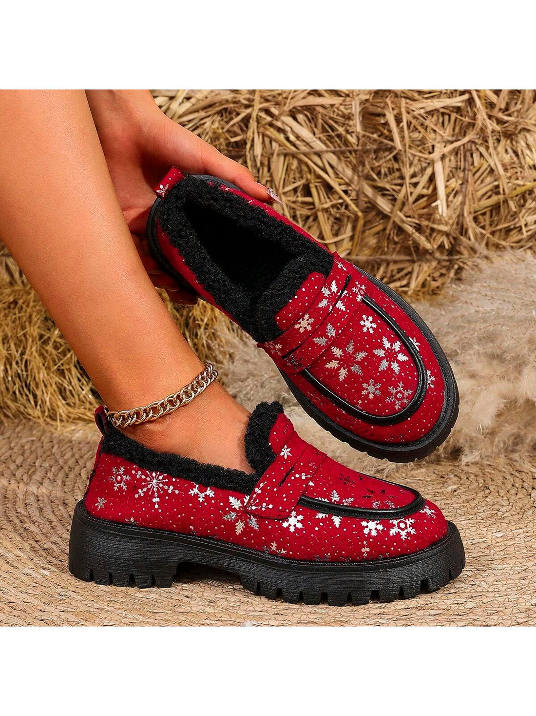 Upgrade your school uniform with our Chic and Comfortable Women's Flat Heel Slip-On Oxfords. These stylish loafers offer the perfect balance of fashion and comfort with their flat heel design. Slip them on effortlessly and enjoy all-day comfort, making them an ideal choice for any busy day.