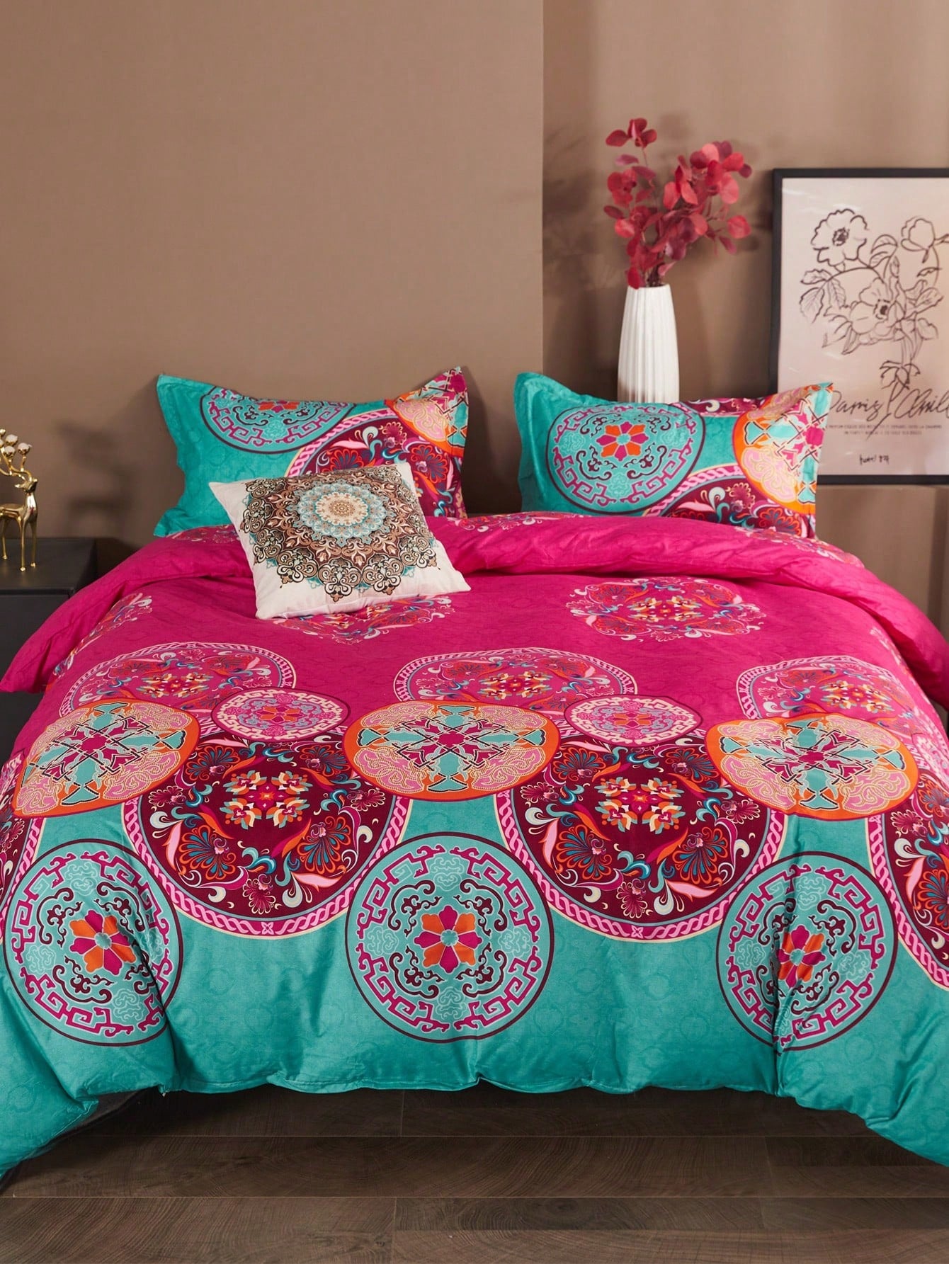 Add a touch of holiday cheer to your bedroom with our Festive Holiday Cheer duvet cover set. Made of high-quality polyester, this 3-piece set features a festive Christmas print that will make your bed the center of attention. Transform your room into a winter wonderland with this cozy and stylish duvet cover set.