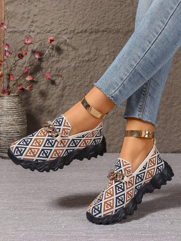 For women in need of stylish yet comfortable footwear, Colorful Comfort presents these lightweight sneakers with a chain detail. Experience the perfect blend of fashion and functionality with these plus-size shoes, providing extra comfort for those with wider feet.
