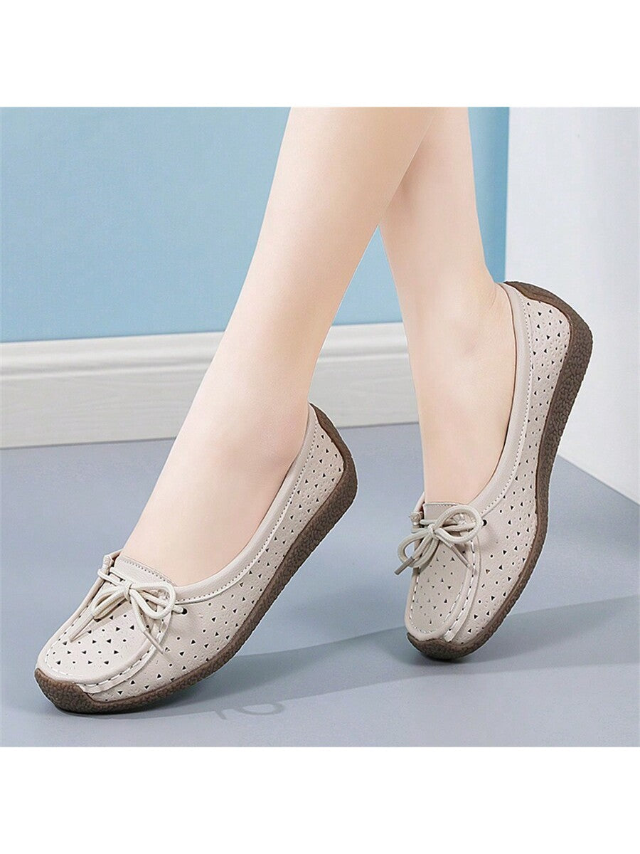 These Comfort & Style Hollow-Out Breathable Loafers for Women are the ideal summer sandals. With their hollow-out design and breathable material, they provide maximum comfort and style. Perfect for all-day wear, they offer the perfect combination of fashion and functionality.