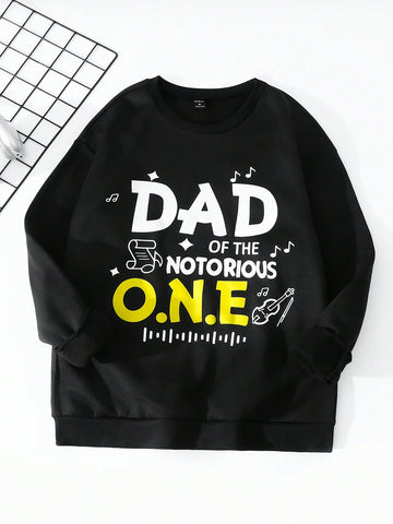 Get ready to rock and roll in style with our Cool and Comfy Men's Casual Contrast Color Violin Note Graphic Hoodie! Made with soft, comfortable fabric and featuring a unique violin note graphic design, this hoodie will keep you looking and feeling good all day long. Perfect for any music lover, this hoodie is the perfect combination of cool and comfy.