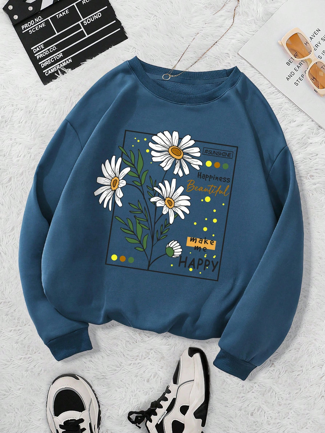 Stay warm and stylish with our Cozy Floral Slogan Thermal-Lined Sweatshirt. The thermal lining provides extra warmth, while the floral design adds a touch of elegance. The slogan adds a trendy and effortless style, making this sweatshirt perfect for any occasion.