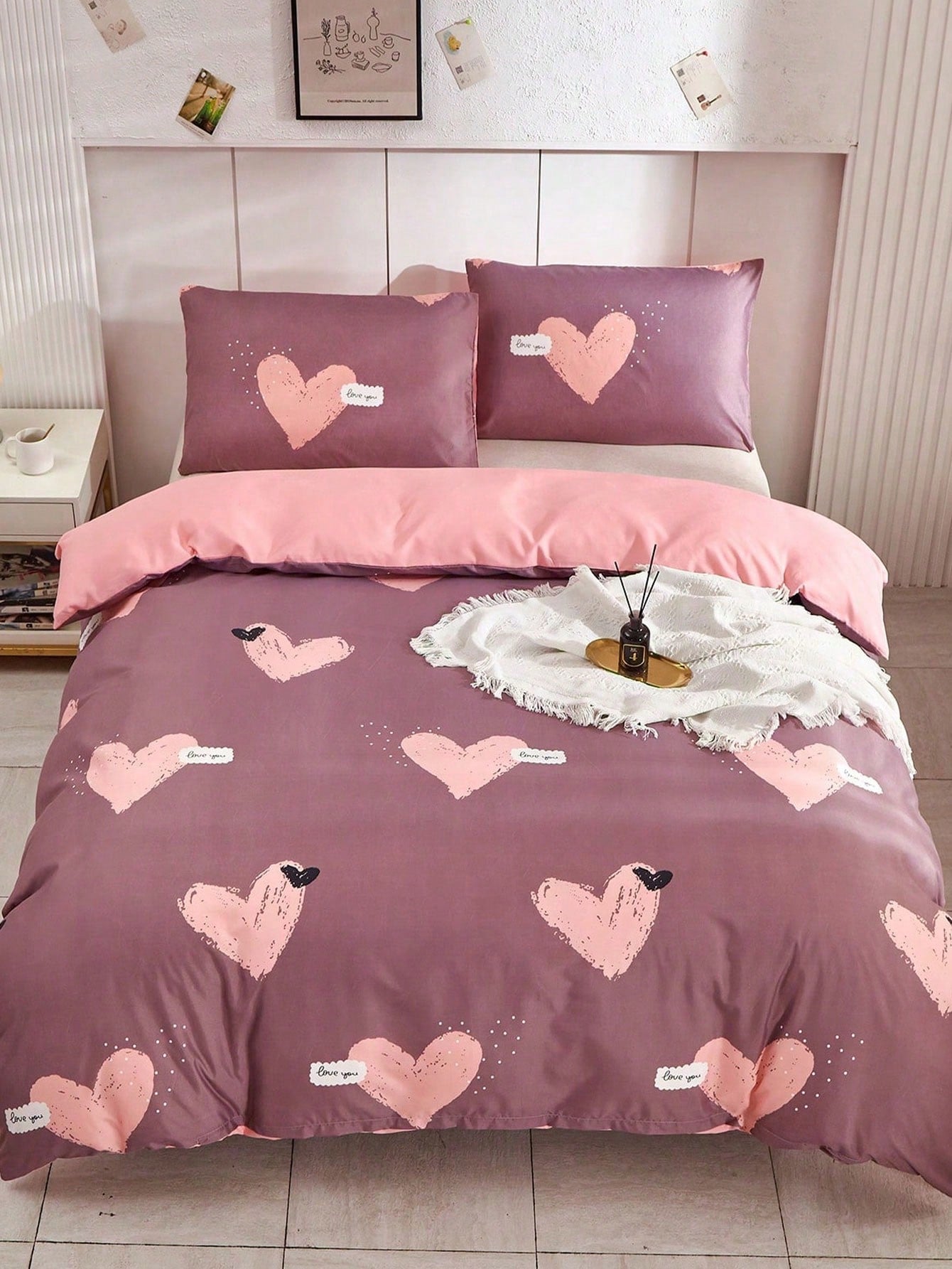 Unwind in style with our Coffee-Themed Heart Printed Bedding Set. The cozy and comfortable material will make you feel like you're sleeping on a cloud. With its unique coffee-inspired design, you'll add a touch of charm to any bedroom. Transform your space into a relaxing retreat with this must-have bedding set.
