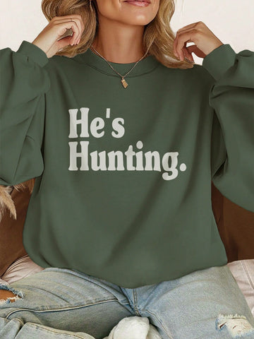 Stay warm and stylish with our Cozy Women's Casual Sweatshirt. The unique letter print adds a playful touch while the soft fabric keeps you comfortable all season long. Perfect for chilly autumn and winter days.