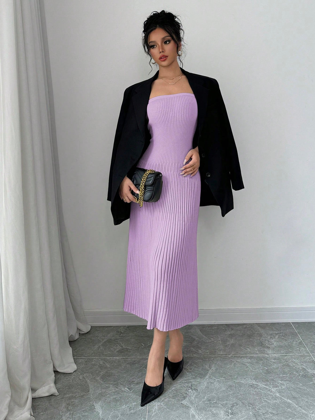 Effortless Elegance meets ultimate comfort with the Elenzga Women's Solid Color Long Maxi Sweater Dress. This versatile dress effortlessly elevates any ensemble, making it perfect for any occasion. With its cozy sweater material and flattering maxi length, you'll stay stylish and comfortable all day long.