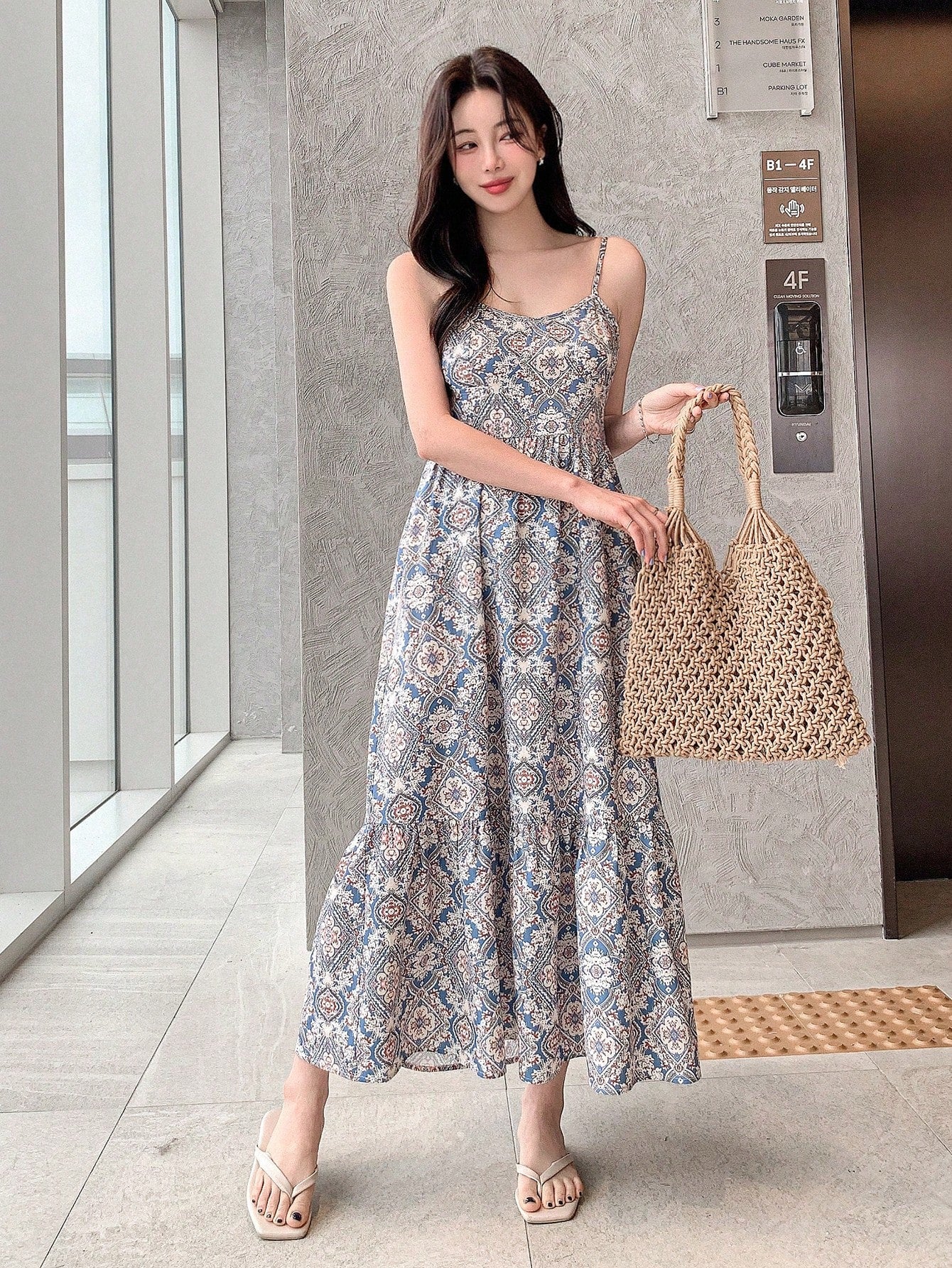 Make a statement with our Effortlessly Chic dress! This full-length, sleeveless cami dress will make you stand out in any crowd. Lightweight and comfortable, it's perfect for any occasion. Embrace your inner fashionista and effortlessly turn heads.