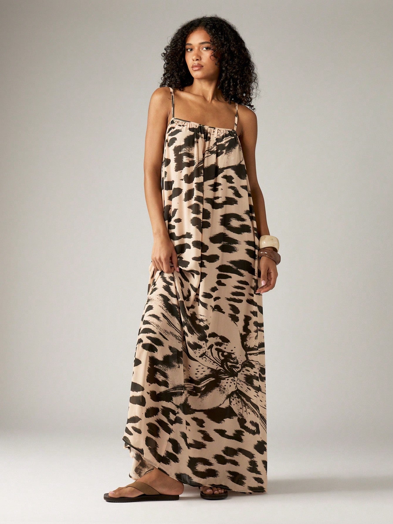 AiiRZ AiiRZ Leopard Print Maxi Dress Spaghetti Strap Loose Fit Trapeze Summer Holiday Beach Resort Wear Flowy Long Dress With Animal Design Pattern AiiRZ AiiRZ Leopard Print Maxi Dress Spaghetti Strap Loose Fit Trapeze Summer Holiday Beach Resort Wear Flowy Long Dress With Animal Design Pattern