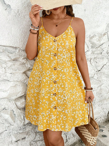 Go from beach to boardwalk in style with Effortlessly Chic: the ultimate plus size vacation dress. The spaghetti straps give it a flirty touch, while the loose and comfortable design allows for endless comfort. Embrace your curves while staying cool and relaxed. Effortlessly chic at its finest!