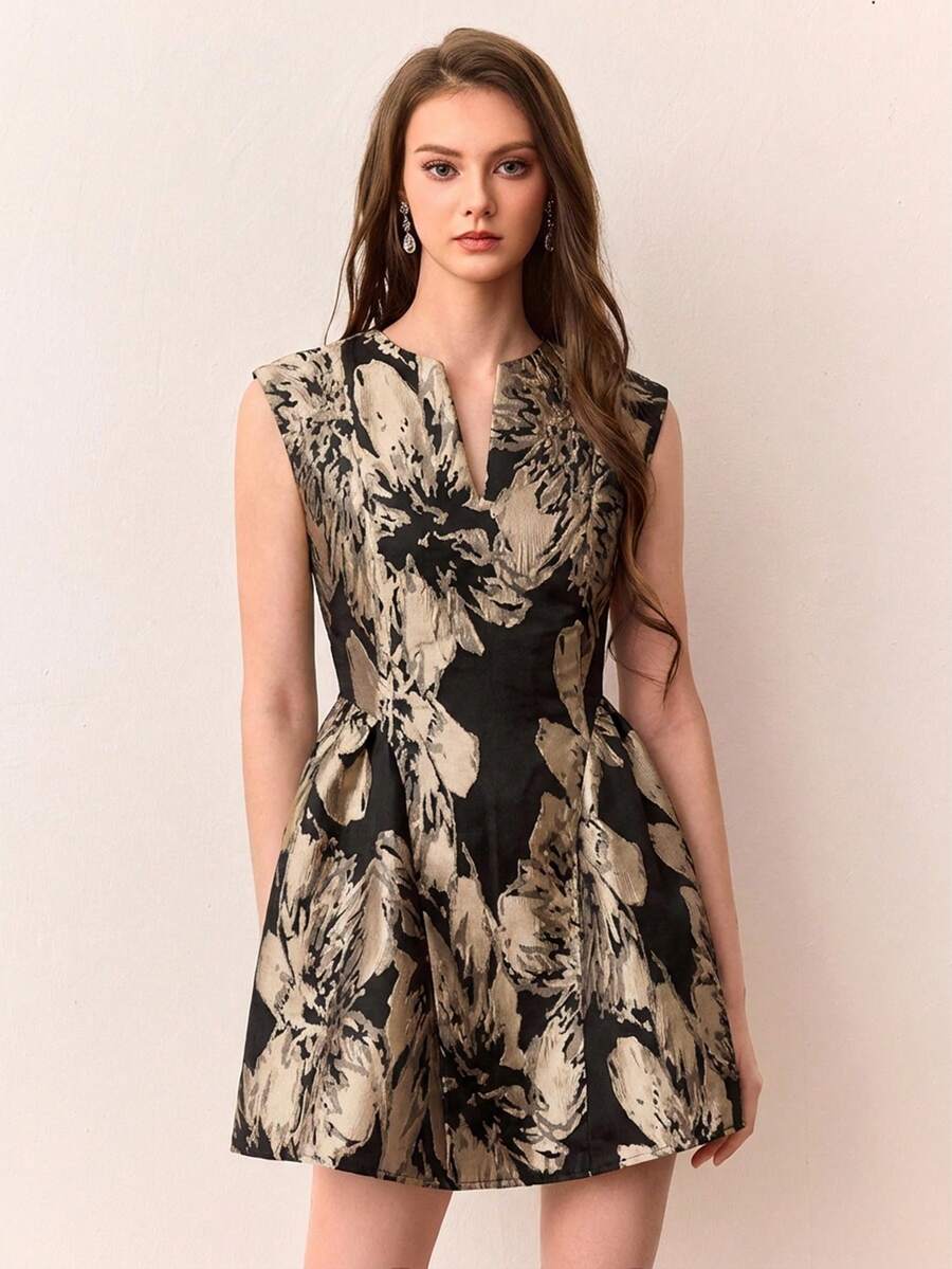 Exude Regal Sophistication in Our Elegant Bicolor Fuchsia and Purple Jacquard Dress!

Command the room in a stunning blend of rich jewel tones and architectural artistry. This bicolor masterpiece is designed for the woman who seeks a high-fashion, structured look that radiates luxury and creative flair—perfect for upscale galas, wedding guest attire, or a sophisticated evening celebration.

Luxe Bicolor Jacquard Fabric: The intricate fuchsia and purple jacquard weave offers a multidimensional texture and a 