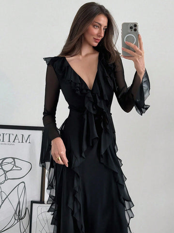 Step out in style with this elegant black long sleeve Arabic-style dress designed to turn heads wherever you go. Whether it’s a lively party, a busy business day, or a casual commute, this dress offers a perfect blend of sophistication and comfort. Its timeless design and flattering fit make every outing feel special—because who says elegance can’t have a little fun?