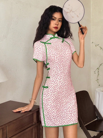 Step into sunshine with this Elegant Ditsy Floral Mini Dress, your new go-to for summer fun and birthday celebrations. Its playful floral pattern and flirty mini length bring lively charm to any casual outing, while the lightweight fabric keeps you cool and comfortable all day long. Embrace effortless style that’s as bright and cheerful as your mood!