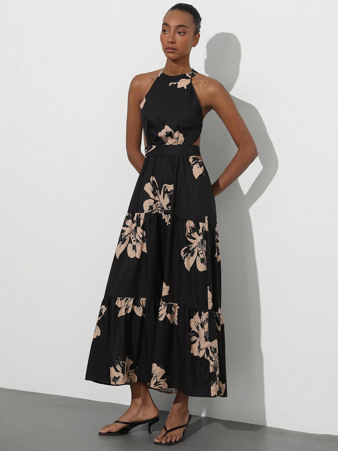 Step into holiday charm with this Elegant Floral Colorblock Dress featuring a playful asymmetric waist. The vibrant floral patterns blend seamlessly with bold color blocks, creating a fun and flattering silhouette. Perfect for festive gatherings, this dress adds a splash of whimsy and style to your celebration wardrobe.