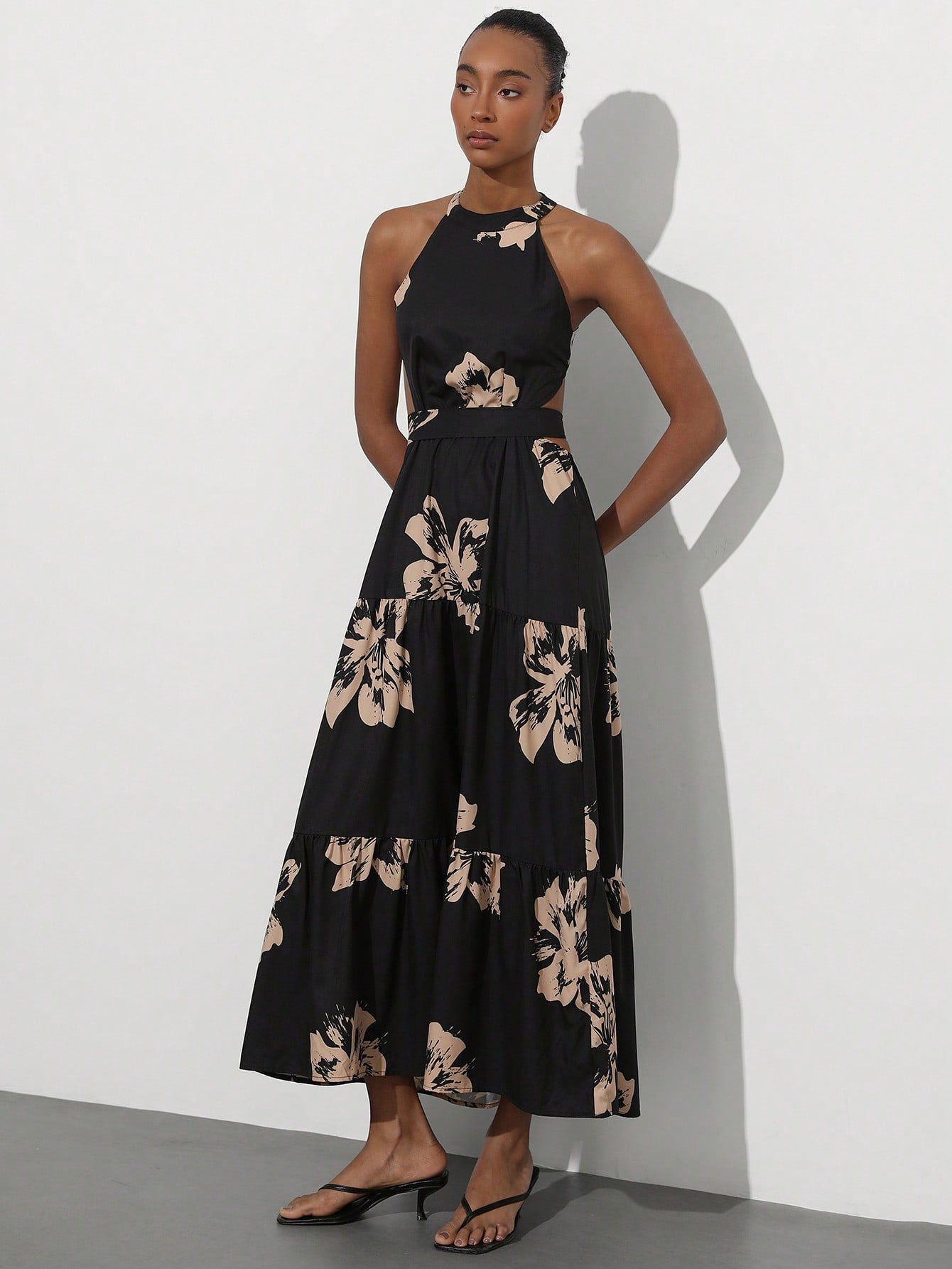 Step into holiday charm with this Elegant Floral Colorblock Dress featuring a playful asymmetric waist. The vibrant floral patterns blend seamlessly with bold color blocks, creating a fun and flattering silhouette. Perfect for festive gatherings, this dress adds a splash of whimsy and style to your celebration wardrobe.