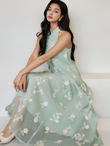 This sleeveless summer dress brings the party with its gorgeous floral embroidery! Perfect for graduation celebrations or casual warm-weather adventures, it's the outfit that says "I woke up like this" while secretly being your fashion MVP. Slip it on and watch heads turn as you float through summer days with effortless style and a dash of elegance.