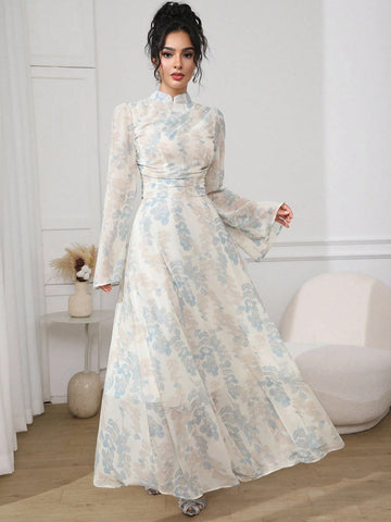 This charming dress brings autumn to life with its delicate floral print and playful flare sleeves. The waist-cinched design highlights your silhouette while offering a comfy fit for all-day wear. Perfect for brunches, strolls, or cozy gatherings, it’s your go-to for a touch of effortless elegance and fun this season.