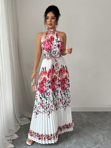 This chic floral maxi dress will make you the talk of the town! Show off your style with this stylish and comfortable dress, perfect for any spring or summer occasion. The elegant floral print adds a touch of sophistication, making you stand out in the crowd. Get ready to receive compliments!