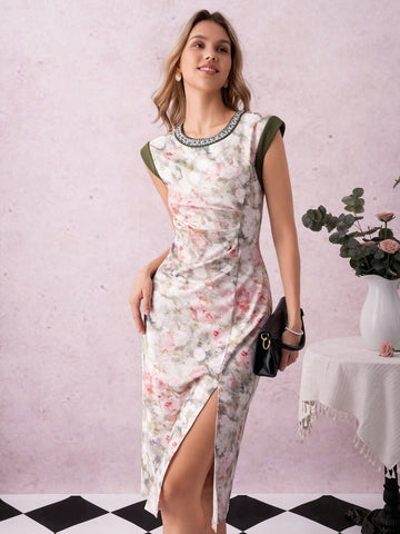 Turn heads wherever you go with this playful floral dress featuring a chic split hem that adds a flirty touch to your look. Whether it's a casual day out, a fun date, or a special event, this dress combines comfort and style effortlessly. The delicate floral print brings a fresh, lively vibe while the flowing design ensures you move with grace and ease all day long. Embrace your feminine charm and make every moment a little more joyful in this delightful wardrobe favorite.