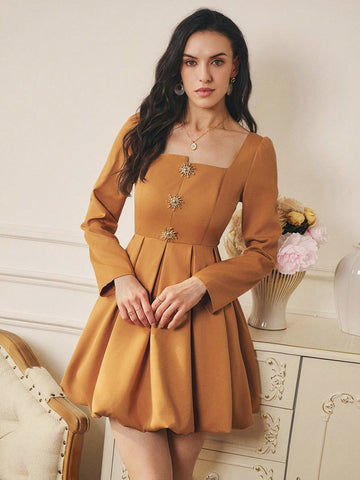 Make a statement at your next event in this show-stopping floral ruffle dress! The asymmetrical square neckline adds a modern twist to timeless elegance, while cascading ruffles create movement and dimension. Perfect for parties, weddings, and special occasions where you want to turn heads. The playful floral print brings joy and personality to any celebration, while the flattering silhouette ensures you'll feel as fabulous as you look. Dress it up with heels and jewelry, or keep it fresh with minimal acces