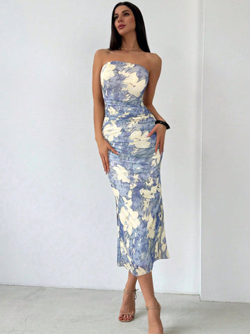 Turn heads in this stunning strapless dress! The gradient mesh fabric adds a touch of elegance, while the watercolor floral print keeps it playful. Perfect for date nights and summer vacations. Stand out in style!