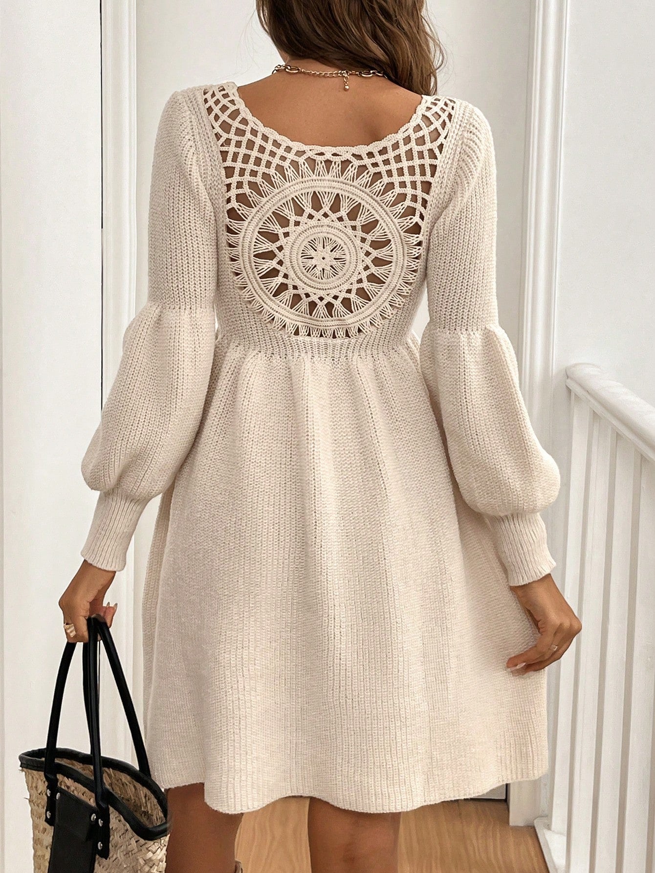 This elegant sweater dress features a stunning hollow back design and delicate lace details. Perfect for the autumn and winter seasons, it exudes a minimalist style that will elevate your wardrobe. Stay warm while looking chic and sophisticated.
