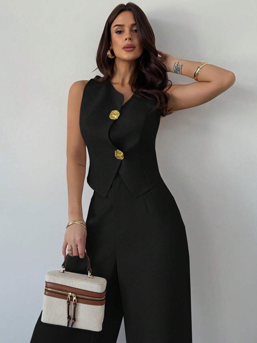 Elevate your spring commute with this chic two-piece set that effortlessly blends sophistication with comfort. The asymmetrical linen vest adds an unexpected twist to your everyday look, while the high-waist slim leg pants create a flattering silhouette that works from office to weekend brunch. Crafted in breathable khaki linen, this pairing keeps you cool and polished through the season. Mix, match, or wear together—this versatile duo is your new go-to for looking put-together without trying too hard.