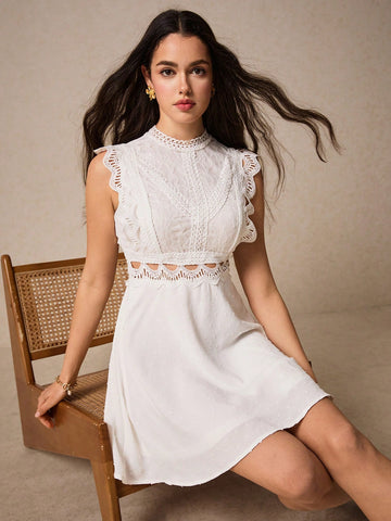 Be the belle of the ball in our elegant lace maxi dress! Featuring a sleeveless design and stand collar, this dress is perfect for summer weddings and tea parties. So go ahead, make a statement and turn heads with this stunning dress.