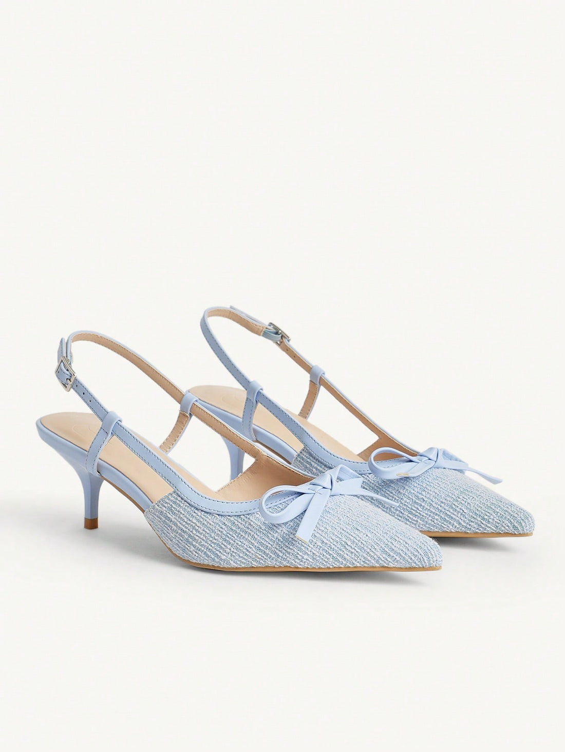 Step into style with our Elegant Light Blue Bow Pointed Toe Kitten Heel Mule Sandals, perfect for tea time and dates! With a playful bow and comfortable kitten heel, you'll be the talk of the town. The perfect combination of sophistication and fun.