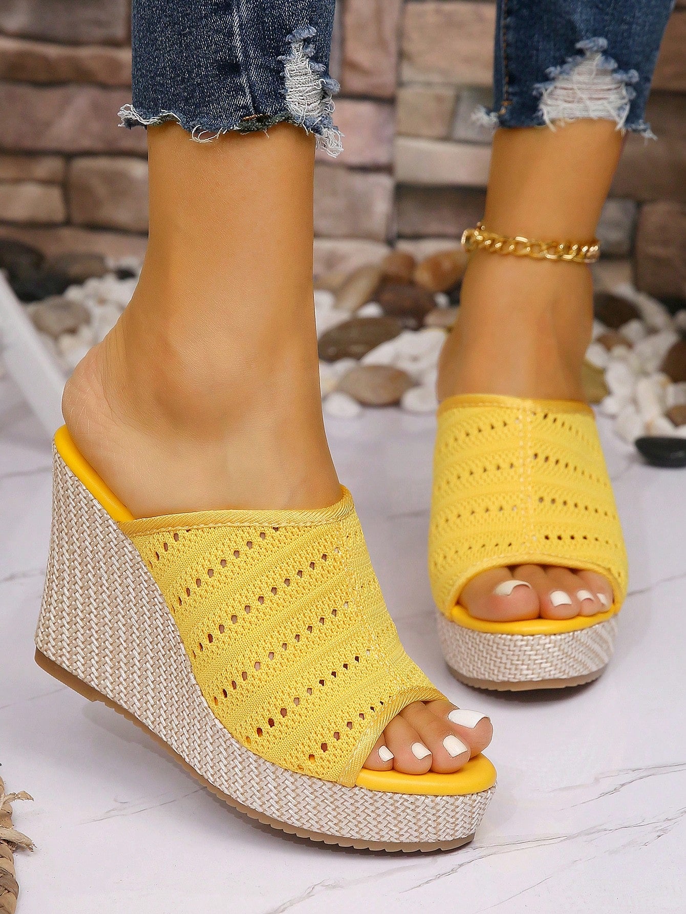 Step into summer with our playful wedge mule platform sandals! These lightweight beauties combine elegance with beach-ready style, giving your feet a fashionable lift while keeping you comfortable all day. Perfect for sandy strolls or sunset cocktails, these versatile sandals will have you turning heads wherever your summer adventures take you!