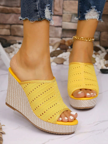 Step into summer with our playful wedge mule platform sandals! These lightweight beauties combine elegance with beach-ready style, giving your feet a fashionable lift while keeping you comfortable all day. Perfect for sandy strolls or sunset cocktails, these versatile sandals will have you turning heads wherever your summer adventures take you!