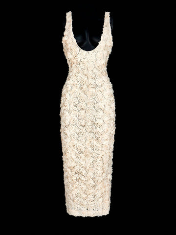 Twirl into your special day with our enchanting White Jacquard Graduation Dress! This slim-fit beauty features delicate rose floral patterns that dance across the fabric, making you the belle of any ceremony. Perfect for graduates who want to celebrate in style while turning heads with every elegant step. Your diploma isn't the only thing worth framing – you'll be picture-perfect too!