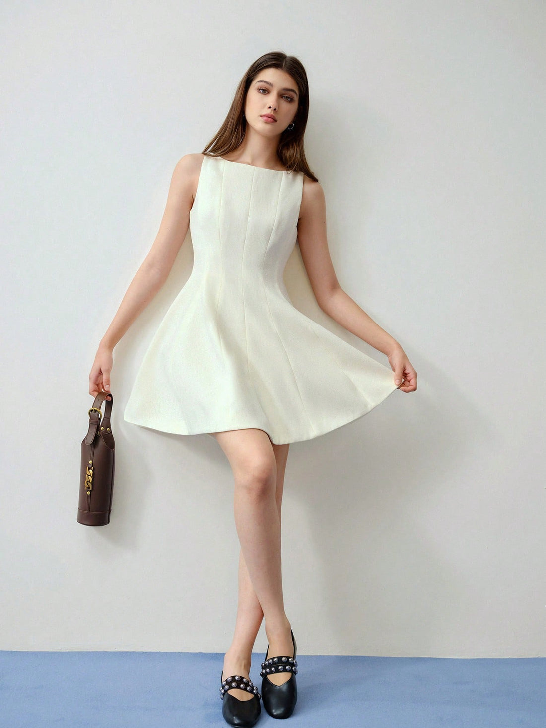 Step into the season with this Elegant Metal Decor Fitted Waist Dress, perfect for Valentine’s Day and sunny spring-summer days. Its sleek silhouette hugs your curves while shimmering metal accents add a touch of playful sparkle. Whether you’re dancing through a garden party or enjoying a romantic evening, this dress brings effortless charm and a flirty vibe to your wardrobe.