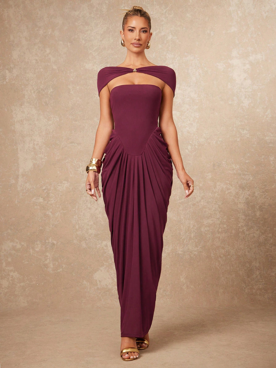 Make a splash at your next soirée in this show-stopping metallic mesh mermaid dress! Shimmering fabrics catch the light with every move, while the dramatic fishtail hem adds that extra touch of glamour and intrigue. Perfect for upscale galas, cocktail parties, and those moments when you want to turn heads and feel absolutely fabulous. Slip into luxury and let your inner mermaid shine.