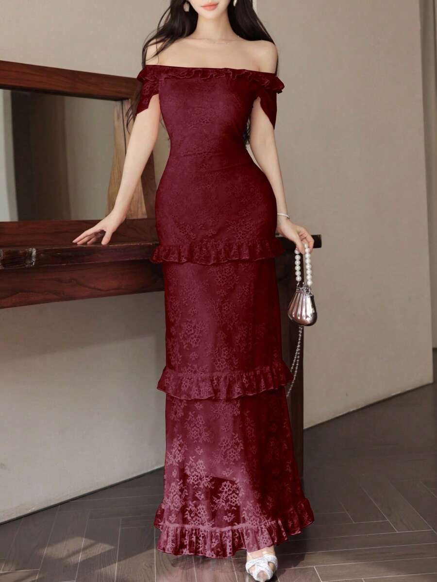 Turn heads effortlessly in this Elegant Off-Shoulder A-Line Dress featuring delicate lace trim and a flattering ruched waist. Its playful silhouette highlights your shoulders while the flowing skirt adds a touch of grace. Perfect for making every occasion feel stylish and fun.