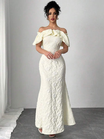 Discover effortless elegance with this stunning off-shoulder rose jacquard dress. The delicate floral pattern brings romantic charm, while the off-shoulder neckline creates a flattering, modern silhouette perfect for date nights, celebrations, or whenever you want to turn heads. Crafted with quality jacquard fabric that drapes beautifully, this versatile piece transitions seamlessly from day to evening. Pair it with heels for glamour or sneakers for casual chic—either way, you'll feel absolutely fabulous.