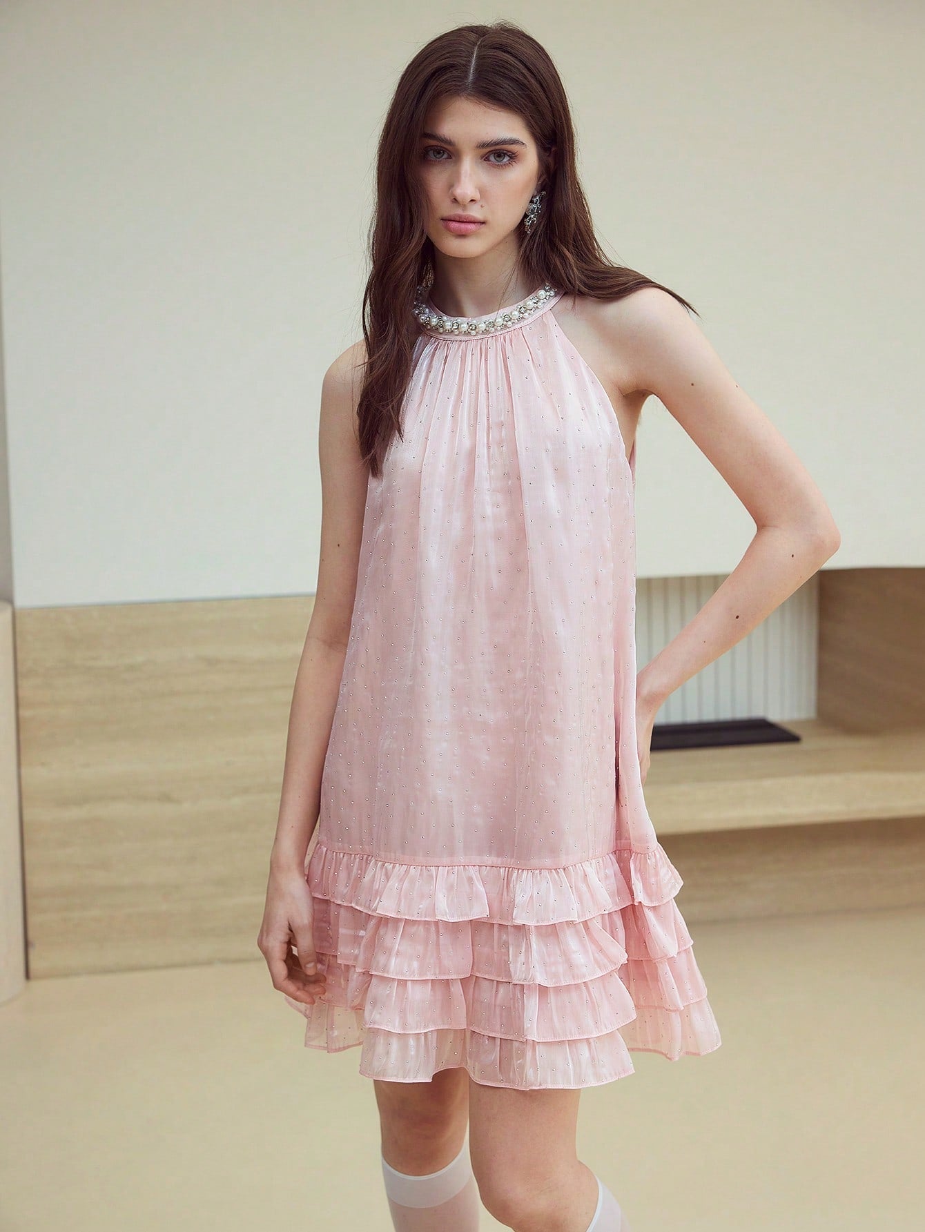 Step into the spotlight with this Elegant Organza Rhinestone A-Line Sleeveless Dress! Its flowing organza fabric and sparkling rhinestone accents add just the right touch of glam for any chic occasion. The flattering A-line silhouette moves with you, making every twirl a moment to remember. Perfect for dancing the night away or turning heads at your next event!