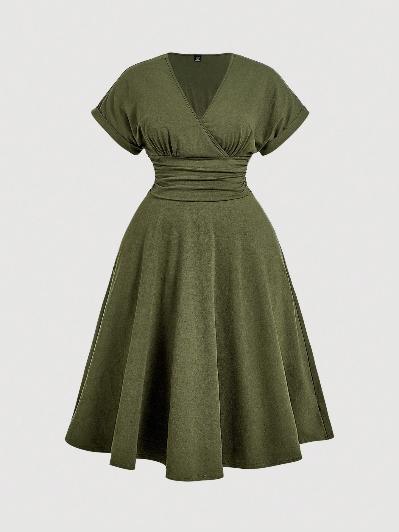 Step into spring and summer with this playful plus size batwing sleeve dress, designed to keep you comfortable and stylish all day long. The tie-back detail adds a flirty touch, while the flowing sleeves offer effortless movement. Perfect for work, casual outings, or vacation adventures, this dress combines elegance with ease for any occasion.