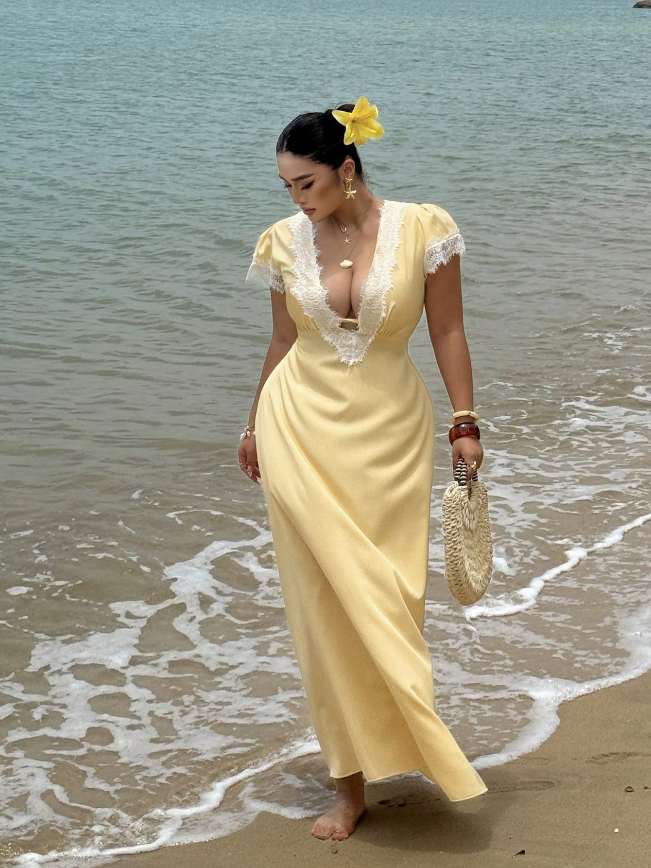 Step into vacation mode with this Elegant Plus Size Beach Dress, designed to flatter your curves while keeping things light and breezy. Featuring delicate lace trim and a charming bow, it adds a touch of whimsy to your beachside strolls. Perfect for sunny days and seaside adventures, this dress combines comfort with playful style for your ultimate getaway look.