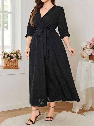 Turn heads with this elegant plus size black midi dress, designed with a flattering V-neck and chic 3/4 sleeves perfect for autumn days and special nights. Its comfortable fit embraces your curves while keeping you stylish through any event. Whether you're enjoying a crisp fall outing or dressing up for a celebration, this dress blends sophistication with a fun, flattering flair.