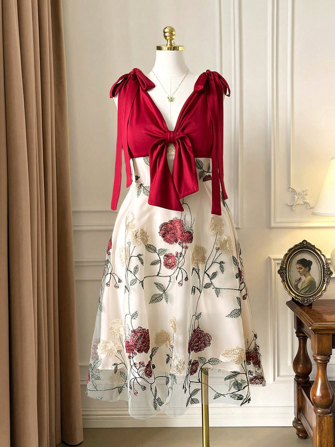 Step out in style with this Elegant Plus Size Camisole Dress, featuring charming bow embroidery that adds a flirty touch. The cinched waist flatters your figure, creating a playful silhouette perfect for any occasion. Comfortable and chic, this dress lets you embrace your curves with confidence and fun.